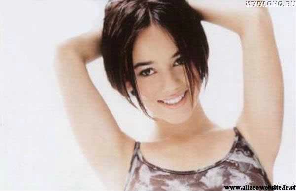 alizee_p_44.jpg