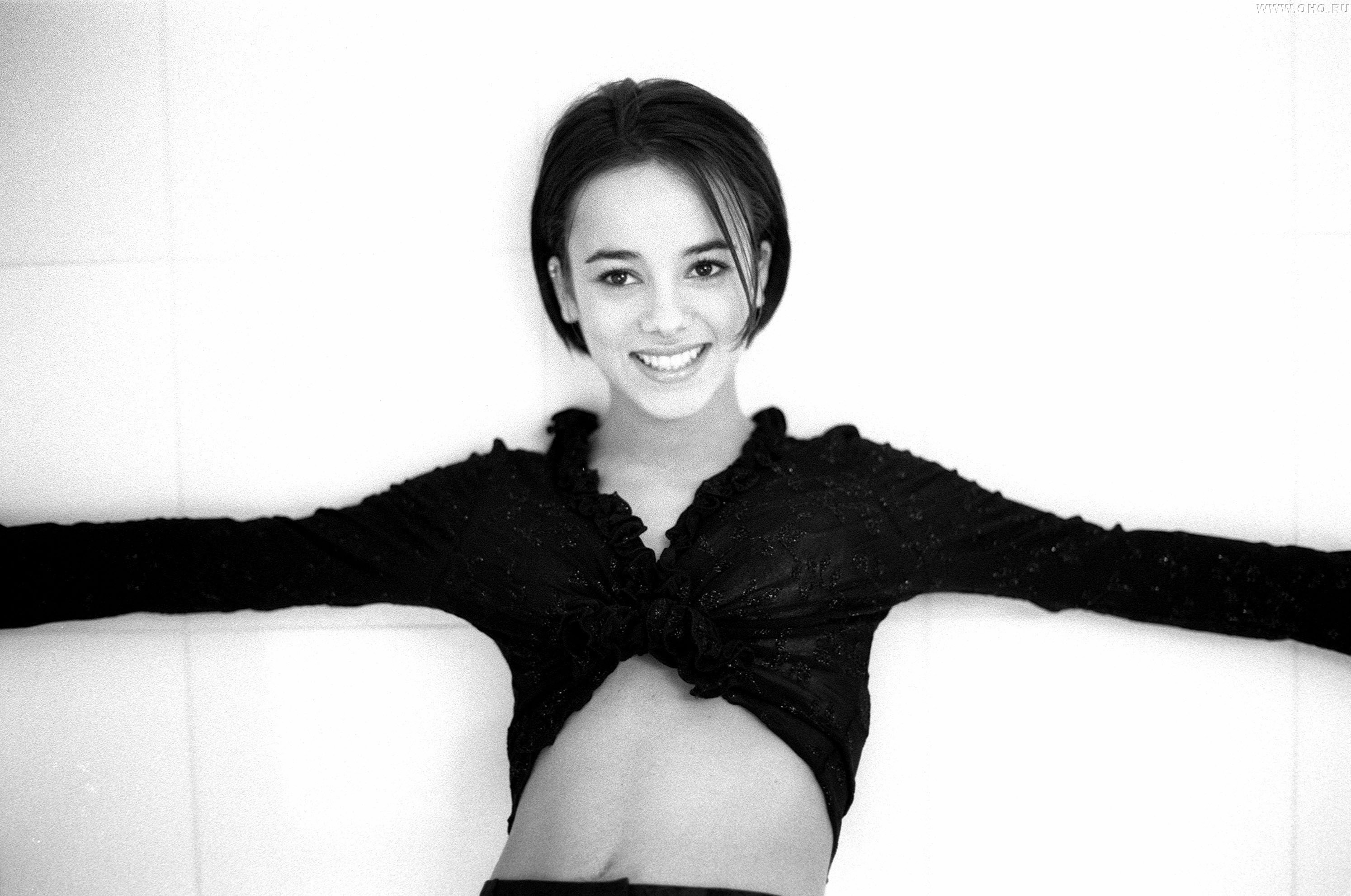 Tendre rêve alizée. Alizee 1999. Ализе певица 2021. Французская певица Ализе 2021. Ализе певица 2000.